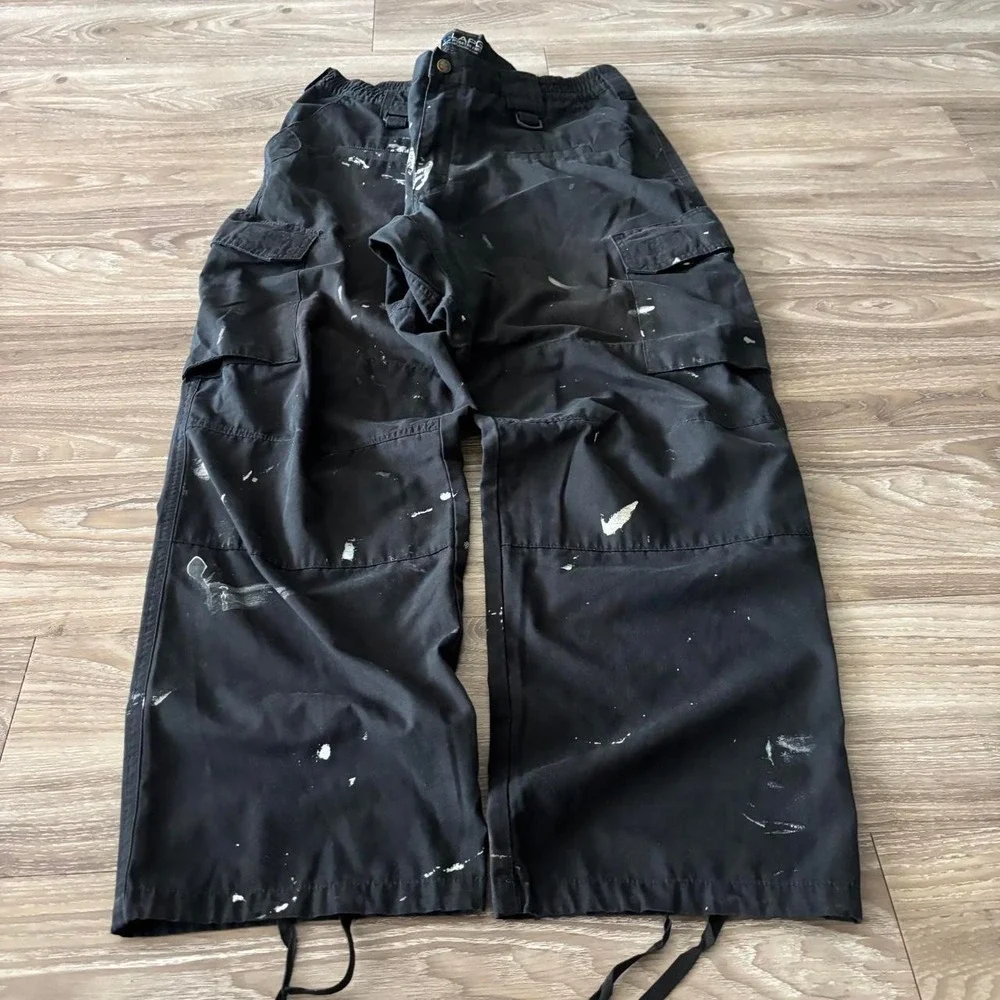 Vintage Y2K/2000s Baggy Black Workwear Paint Splatter Skater Style Cargo Pants